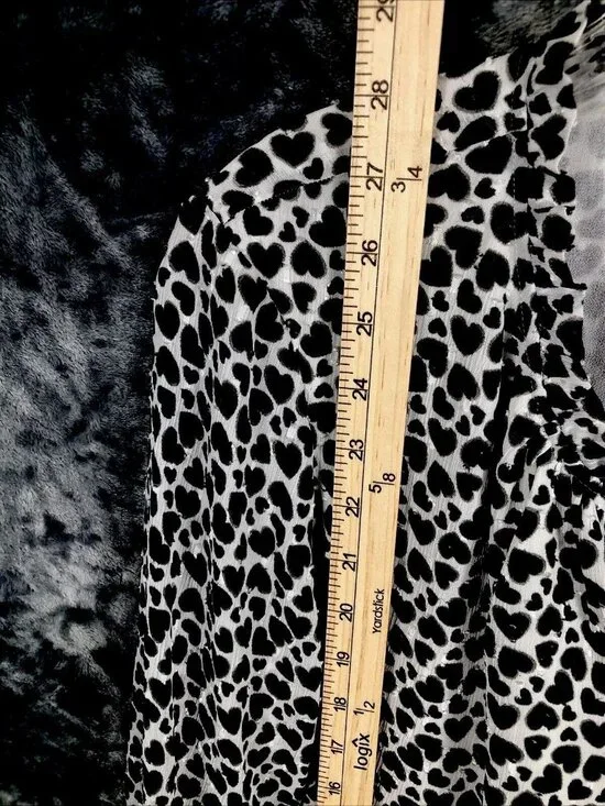 Carolina Belle Woman's Blouse Long Sleeve Animal Print Top Size L Black & White - Picture 12 of 14